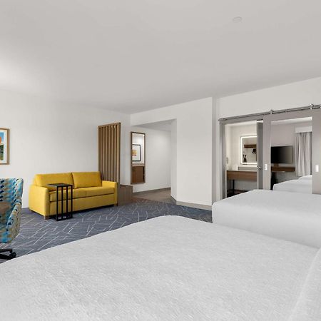 Hampton Inn & Suites Corona, Ca ภายนอก รูปภาพ