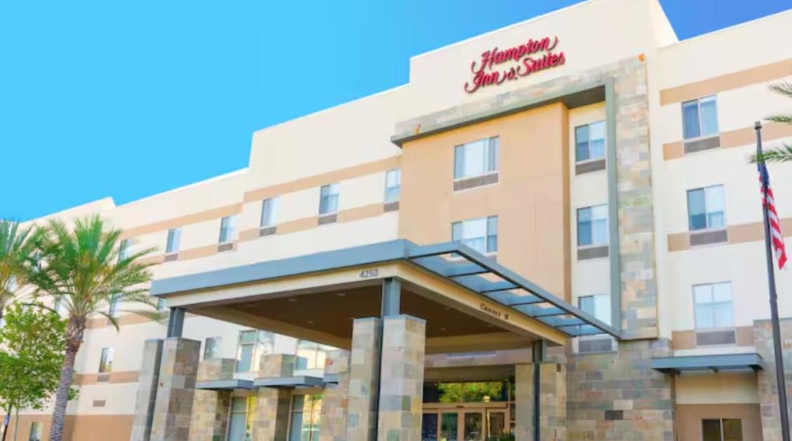 Hampton Inn & Suites Corona, Ca ภายนอก รูปภาพ