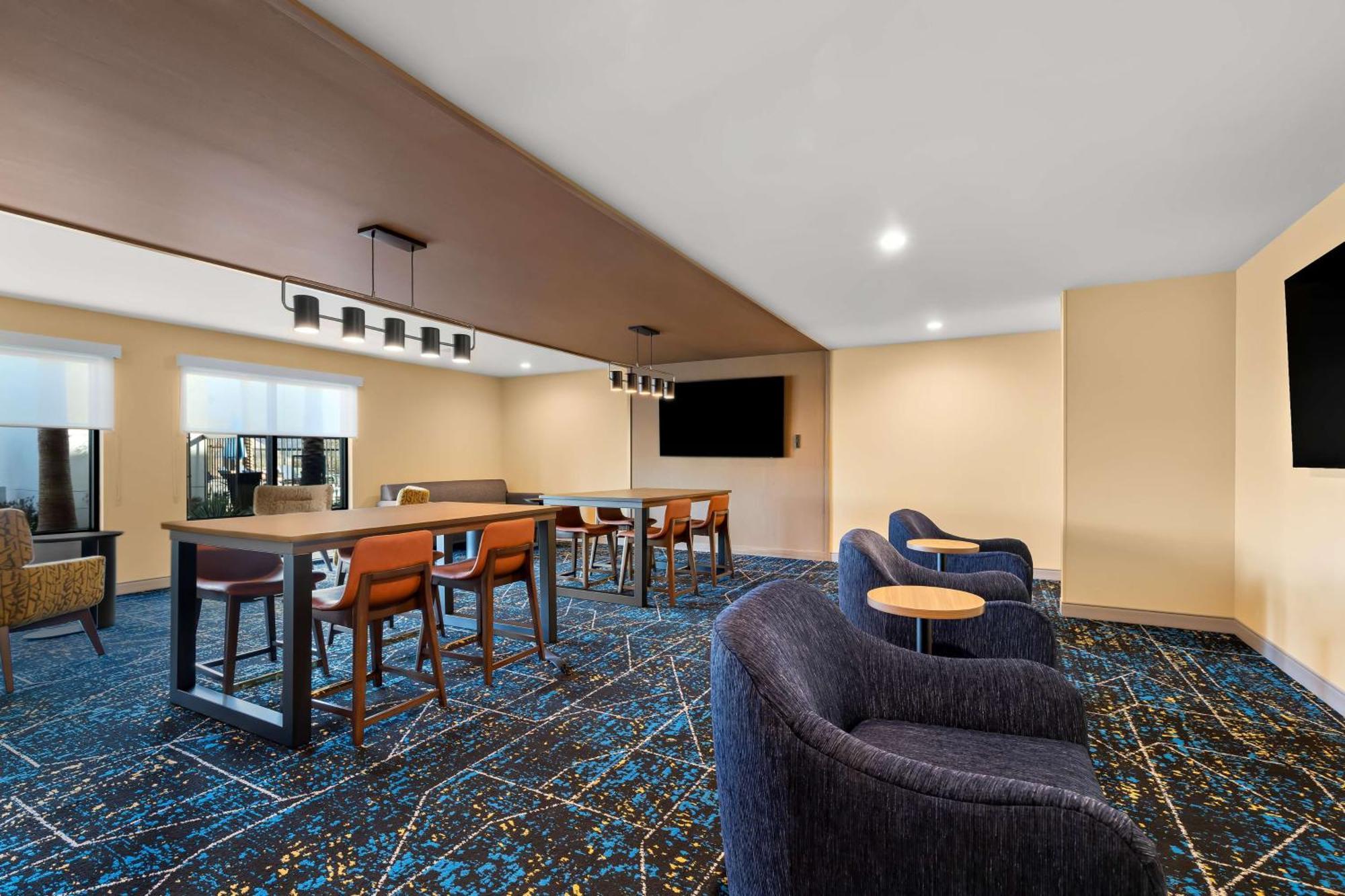 Hampton Inn & Suites Corona, Ca ภายนอก รูปภาพ