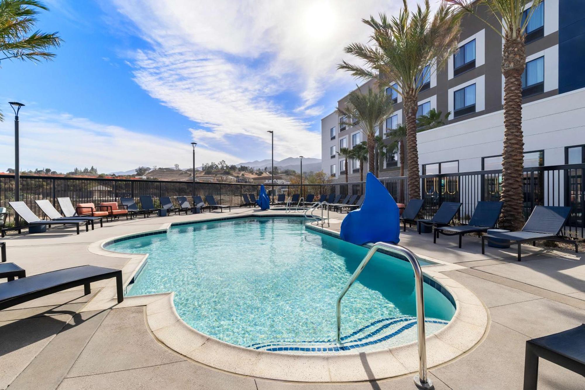 Hampton Inn & Suites Corona, Ca ภายนอก รูปภาพ